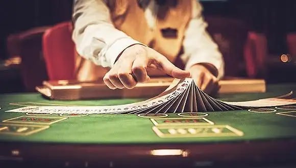 Tay vợt cầu lông Việt Nam thi đấu tại giải trong nước